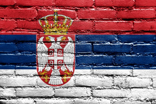 Tuğla duvara boyalı Sırbistan bayrağı — Stok fotoğraf