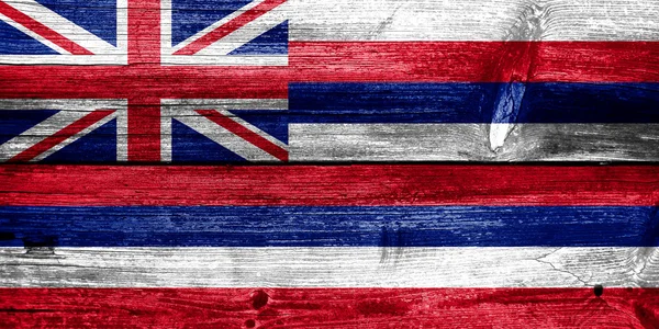 Флаг Гавайев, раскрашенный на старой деревянной доске — стоковое фото