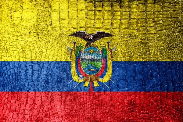 Bandera de Ecuador pintada sobre textura de cocodrilo de lujo —  Fotos de Stock