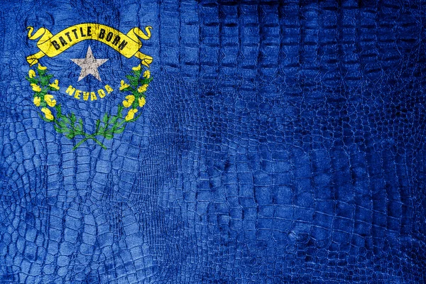 Bandeira do Estado de Nevada pintada em textura de crocodilo de luxo — Fotografia de Stock