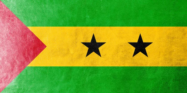 Sao tome och principe flaggan målad på läder texture — Stockfoto