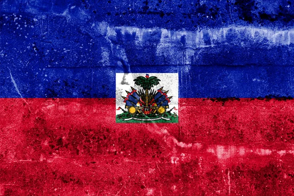 Haitianische Flagge an Grunge-Wand gemalt — Stockfoto