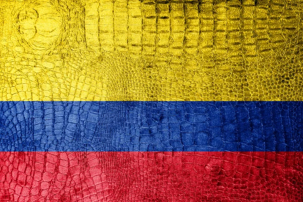 Bandera de Colombia pintada en textura de cocodrilo de lujo — Foto de Stock