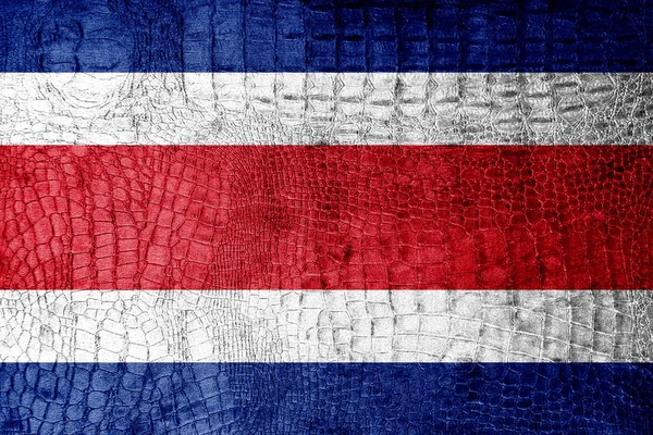 Costa Rica Flagge auf Luxus-Krokodil-Textur gemalt — Stockfoto