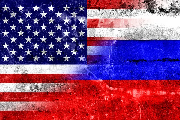 USA und Russland Flagge auf Grunge-Wand gemalt — Stockfoto