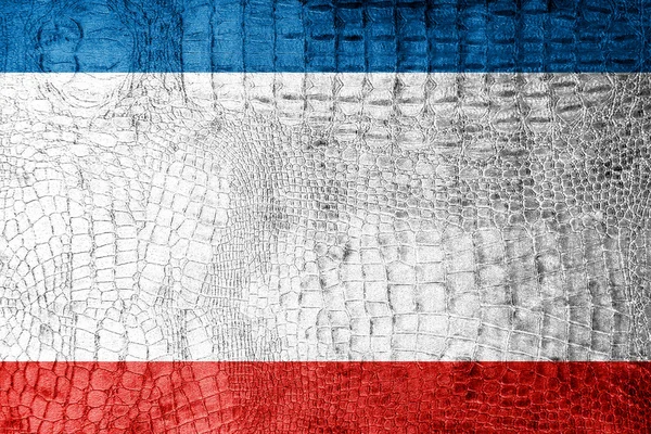 Bandera de la República Autónoma de Crimea pintada sobre textura de cocodrilo de lujo —  Fotos de Stock