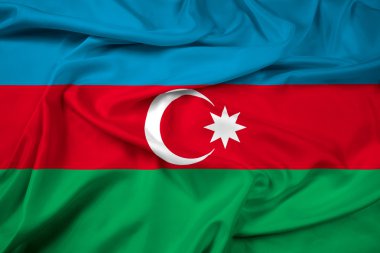 Azerbaycan bayrağı sallayarak