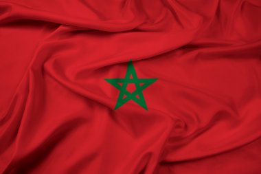 Fas bayrak sallayarak