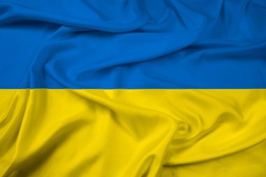 Ukrayna bayrağı sallayarak