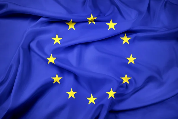 유럽 연합 깃발을 흔들며 — 스톡 사진
