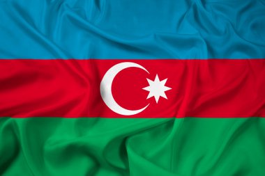 Azerbaycan bayrağı sallayarak