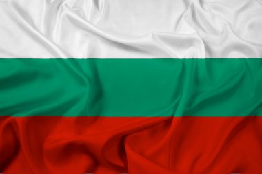 Bulgaristan bayrağı sallayarak