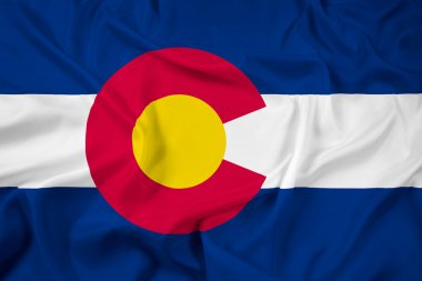 Colorado Devlet bayrağı sallayarak