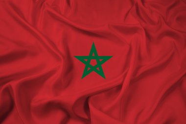 Fas bayrak sallayarak