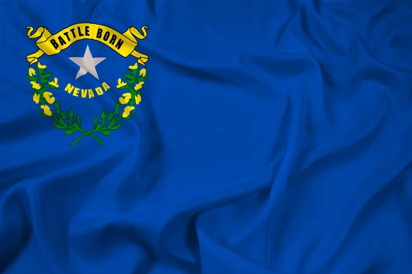 Agitant le drapeau de l'État du Nevada — Photo