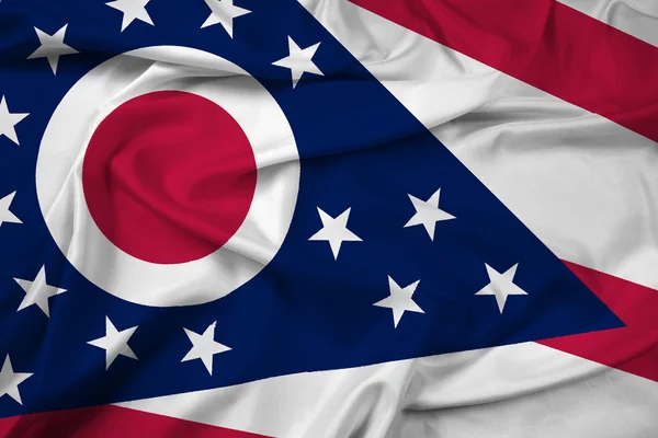 Ondeando la bandera del estado de Ohio — Foto de Stock