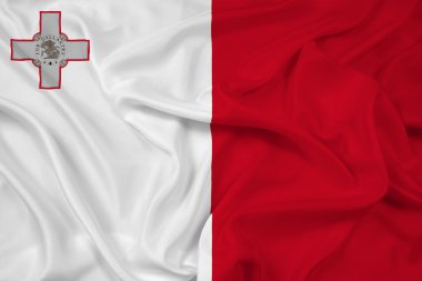 Malta bayrağı sallayarak