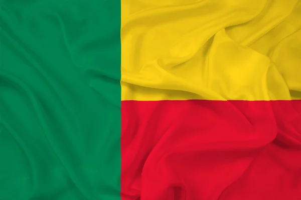 Benin-Flagge schwenkend — Stockfoto
