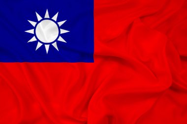 Tayvan bayrağı sallayarak