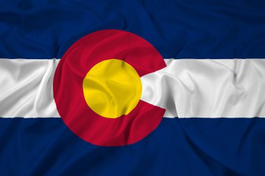 Colorado Devlet bayrağı sallayarak