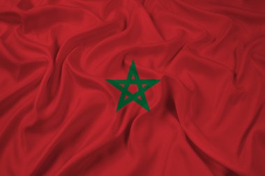 Fas bayrak sallayarak