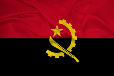 Angola bayrağı sallayarak