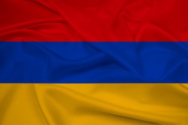 Ermenistan bayrağı sallayarak