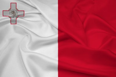 Malta bayrağı sallayarak