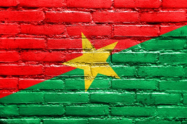 Burkina Faso Bandera pintada en la pared de ladrillo — Foto de Stock