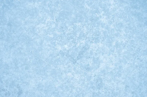 Gelo azul em um padrão aberto de cristais de gelo. Fundo natural — Fotografia de Stock