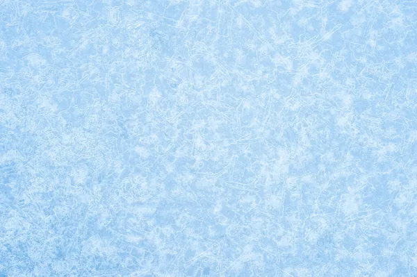 Gelo azul claro em um padrão de aberturas de veias de gelo brilhantes. Contexto — Fotografia de Stock