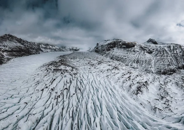 Pesawat tak berawak panorama pandangan atas gletser tanah es svinafellsjoekull, Es Meleleh, Perubahan Iklim dan Konsep Pemanasan Global — Stok Foto