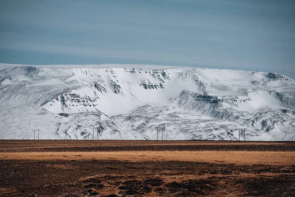 Szcenírozott kilátás hó borította hegyek és fjordok mentén Ring Road az Eastfjordsban Izland — Stock Fotó