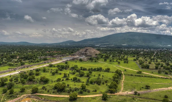 Pirámide de la Luna, Teotihucan — Foto de Stock