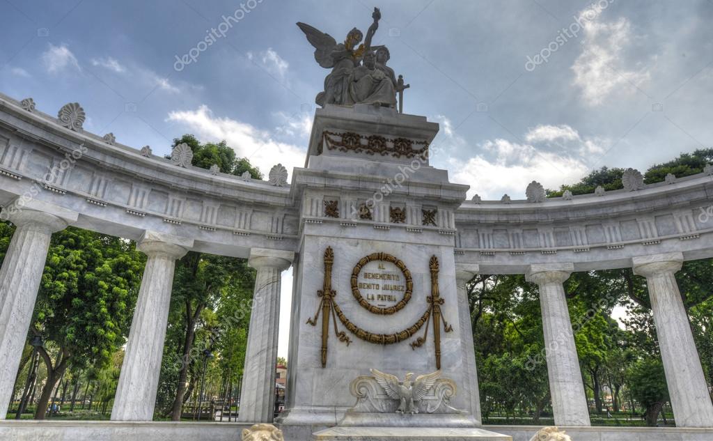 Monumento A Benito Juárez En La Ciudad De México 2022