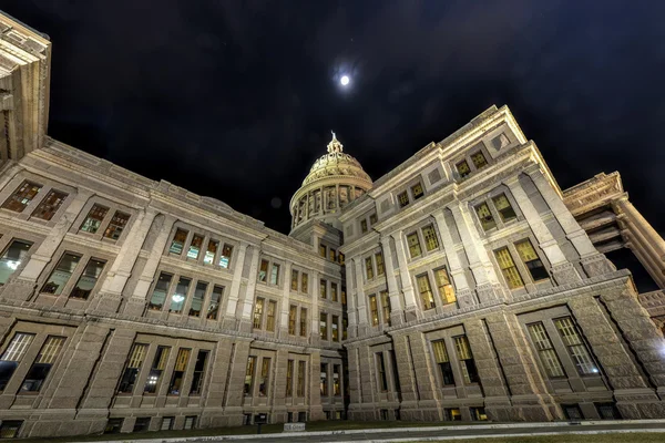 De texas state capitol gebouw, nacht — Stockfoto