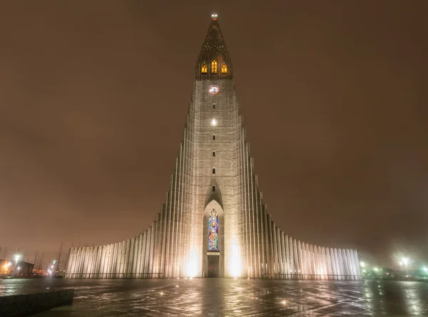 Catedral de Hallgrimskirkja em Reykjavik, Islândia — Fotografia de Stock