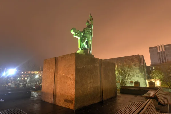 Heykeli Ingolf arnarson, reykjavik, İzlanda — Stok fotoğraf