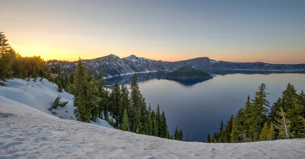 Sunset over Crater Lake — Stock Photo, Image