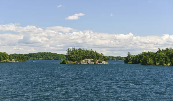 Ön av de tusen öarna — Stockfoto