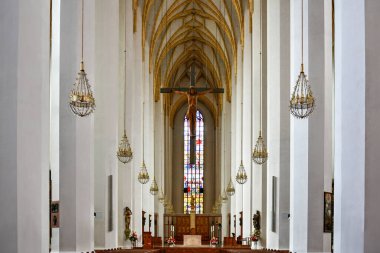 Münih, Almanya - 4 Temmuz 2021: Münih, Bavyera 'daki Meryem Kilisesi (Frauenkirche)