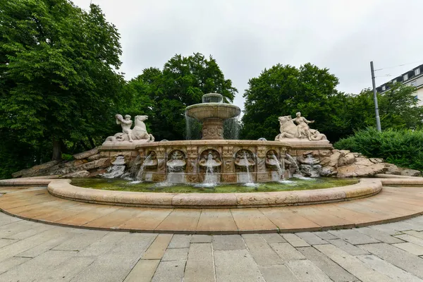 Słynna Fontanna Wittelsbach Zbudowana 1895 Roku Lenbachplatz Monachium Górna Bawaria — Zdjęcie stockowe