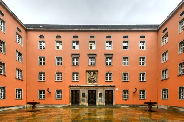 Bajor Állami Adóhivatal Épülete Münchenben Németországban Müncheni Pénzügyi Igazgatósággal Épületet — Stock Fotó