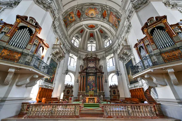 オーストリア ザルツブルク 2021年7月10日 ザルツブルク大聖堂 ザルツブルグ オーストリア ザルツブルクにある17世紀のバロック様式の大聖堂です — ストック写真
