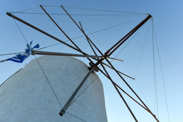 Vista Molino Viento Tradicional Oia Santorini Grecia Las Cícladas — Foto de Stock