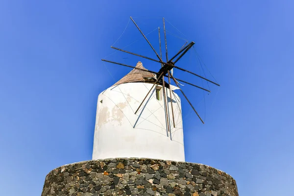 Ruïnes Van Oude Verlaten Windmolen Emporio Dorp Aan Zuidkant Van — Stockfoto