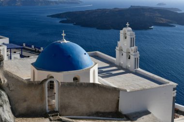 Fira 'nın Üç Çanı, Santorini, Yunanistan, resmi adıyla Yurt Katolik Kilisesi, Santorini adasında bulunan bir Yunan Katolik kilisesidir..