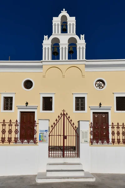 Tres Campanas Fira Santorini Grecia Oficialmente Conocida Como Iglesia Católica —  Fotos de Stock