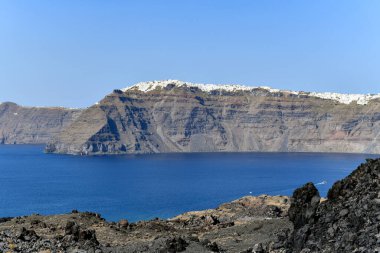 Nea Kameni adası manzarası Santorini, Cyclades adaları, Yunanistan ve Avrupa 'daki volkan manzarası
