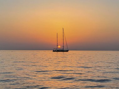 Santorini, Cyclades adaları, Yunanistan ve Avrupa 'da Oia kıyılarından gün batımı